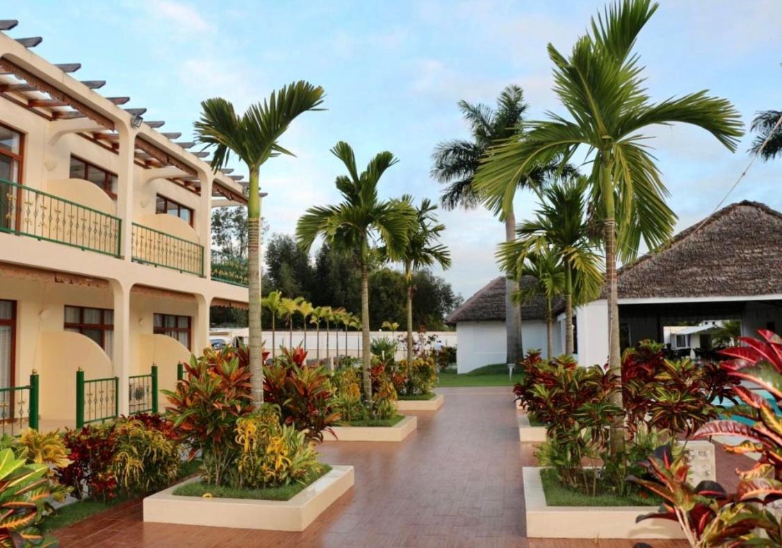 Victoria Beach Hotel Toamasina Exterior foto